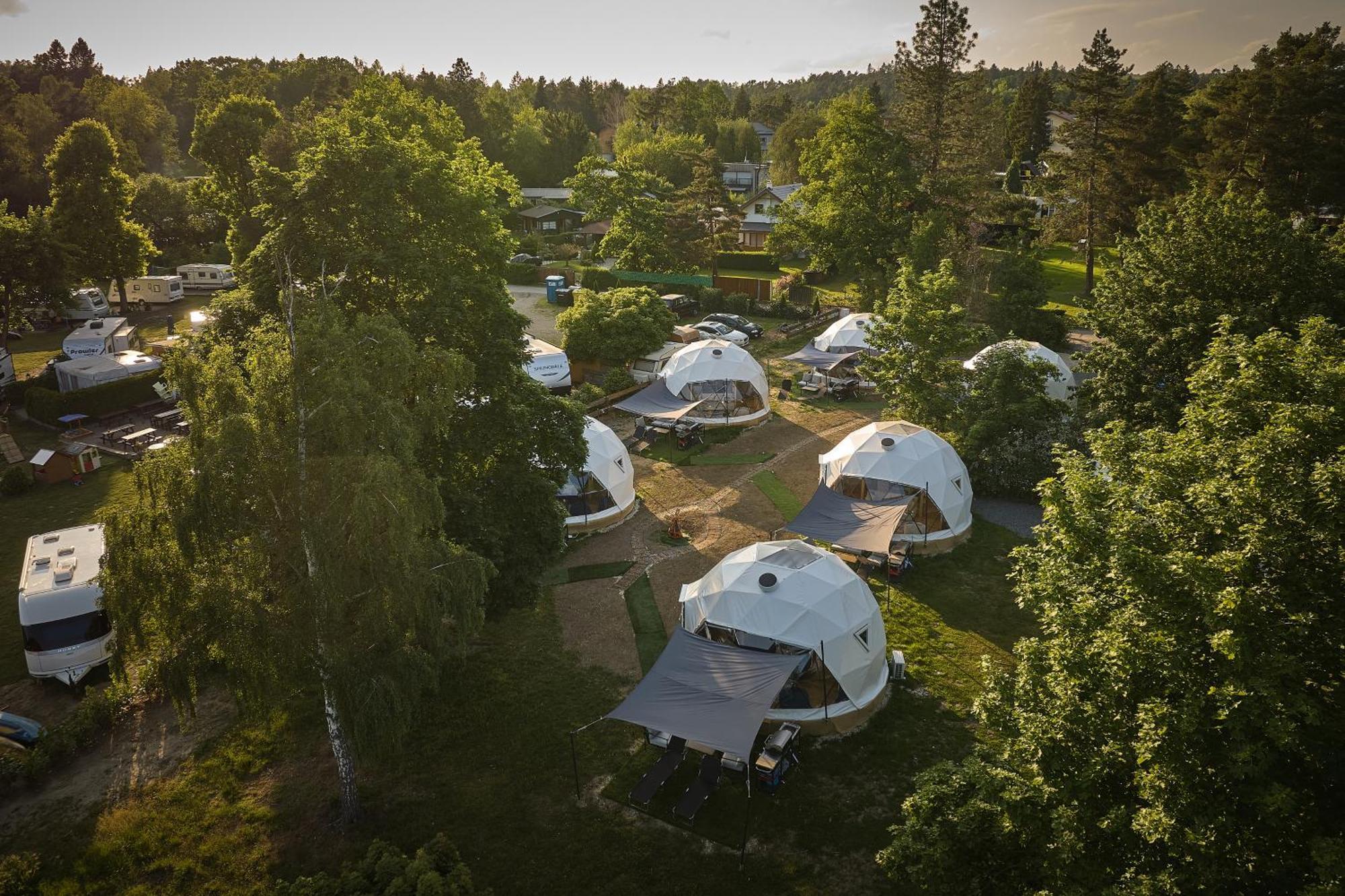 Glamping Slapy Hotel Exterior photo