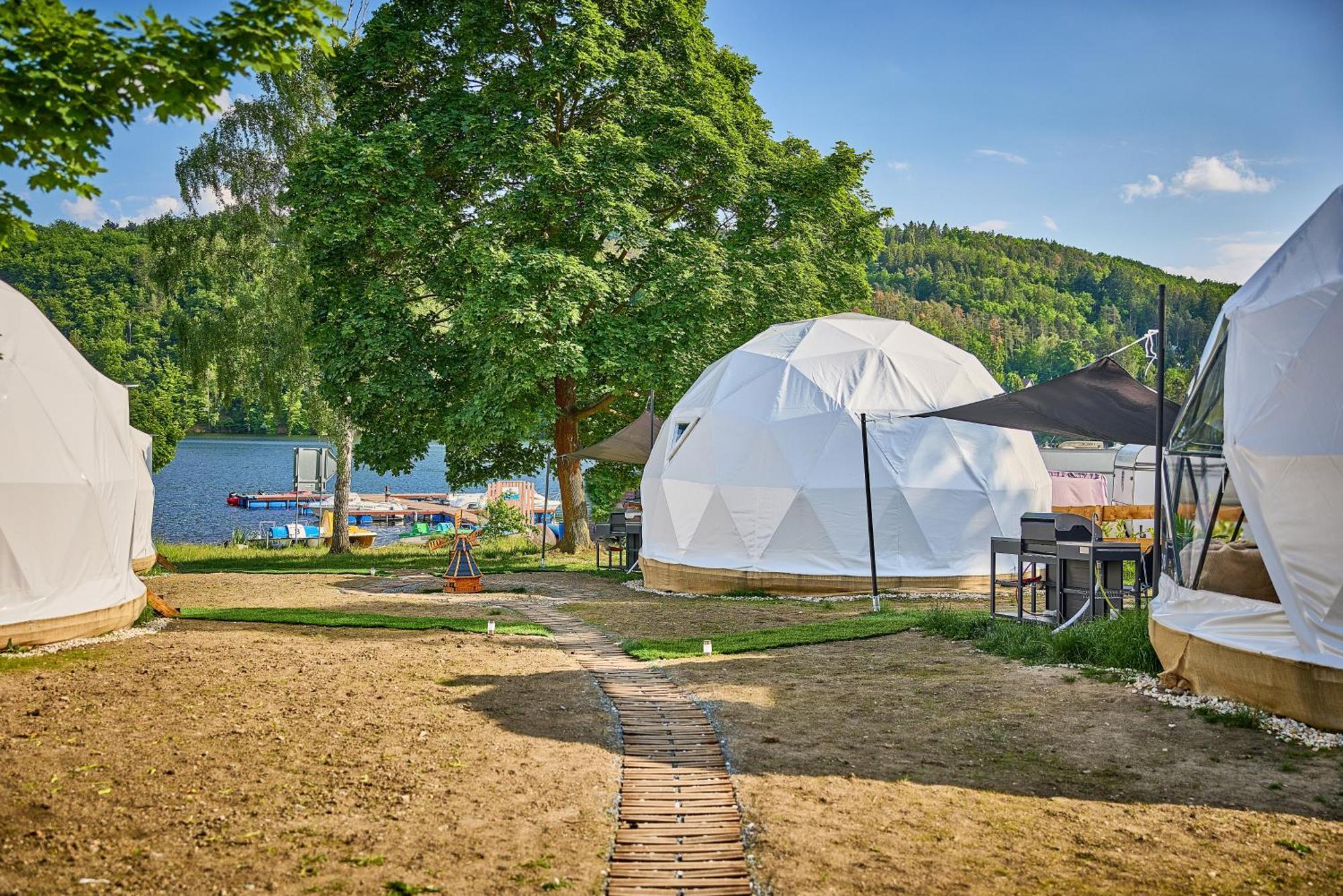 Glamping Slapy Hotel Exterior photo